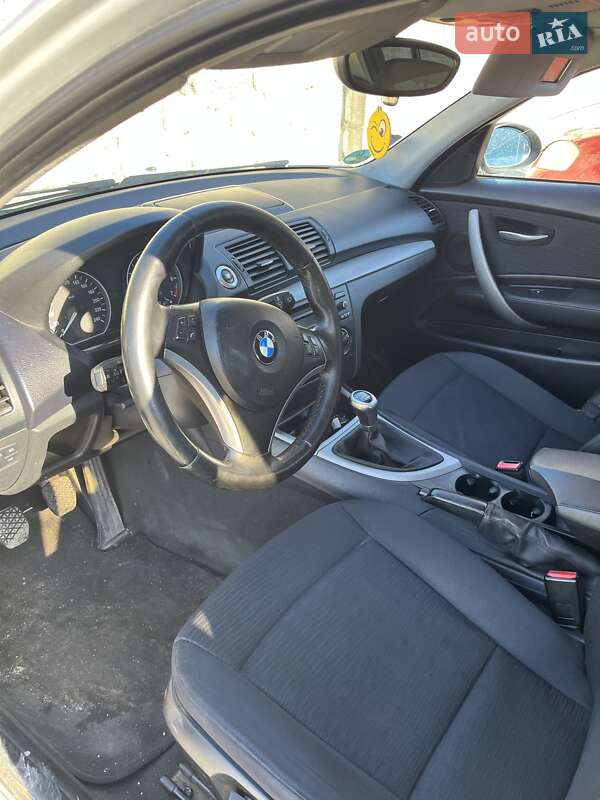 Хэтчбек BMW 1 Series 2007 в Днепре