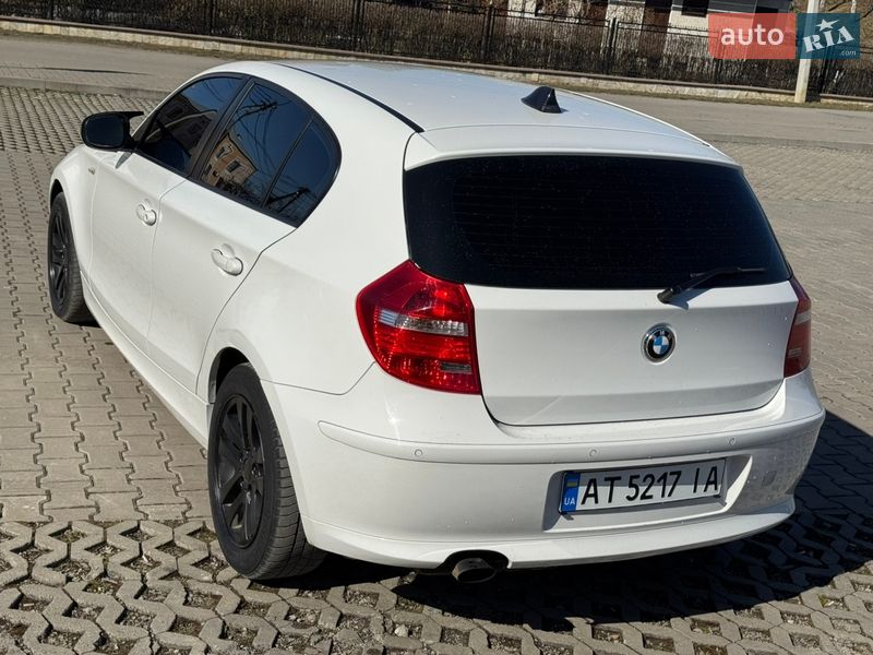 Хэтчбек BMW 1 Series 2009 в Ивано-Франковске