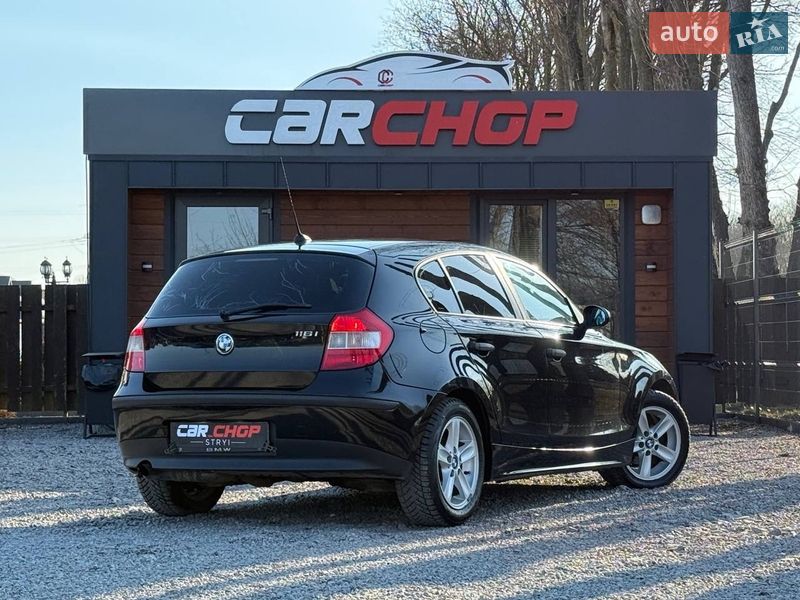 Хэтчбек BMW 1 Series 2004 в Стрые