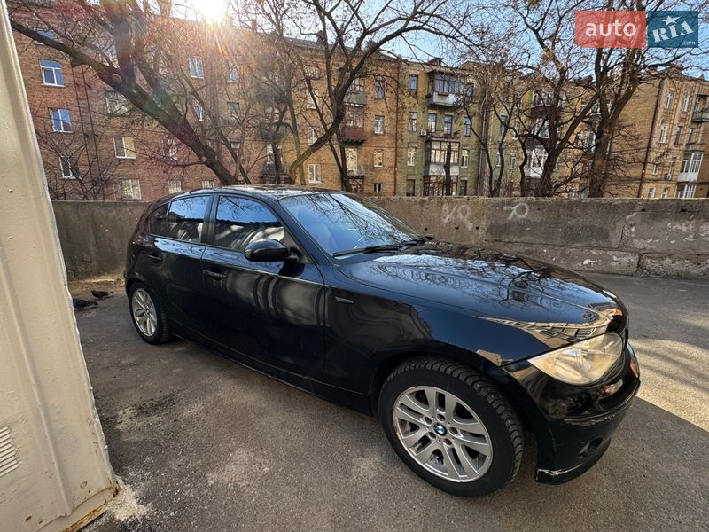 Хэтчбек BMW 1 Series 2004 в Киеве