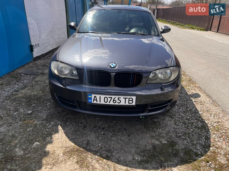 Хэтчбек BMW 1 Series 2006 в Киеве фото Хэтчбек BMW 1 Series 2006 в Киеве