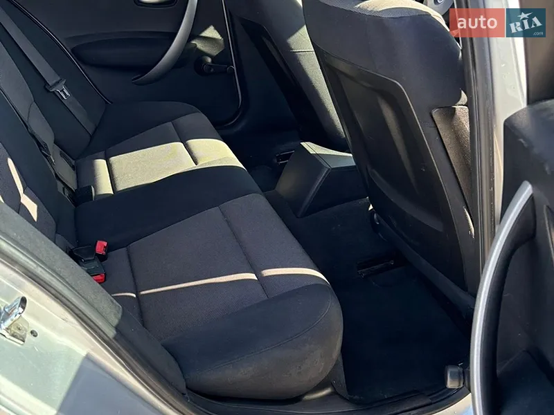 BMW 1 Series 2005 VIN WBAUF11000PT60491 фото оголошення 9 з 41