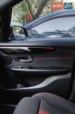 Микровэн BMW 2 Series Active Tourer 2016 в 