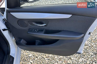 Микровэн BMW 2 Series Active Tourer 2016 в 