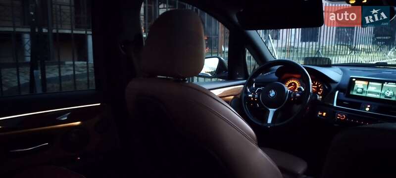 Мінівен BMW 2 Series Gran Tourer 2015 в 