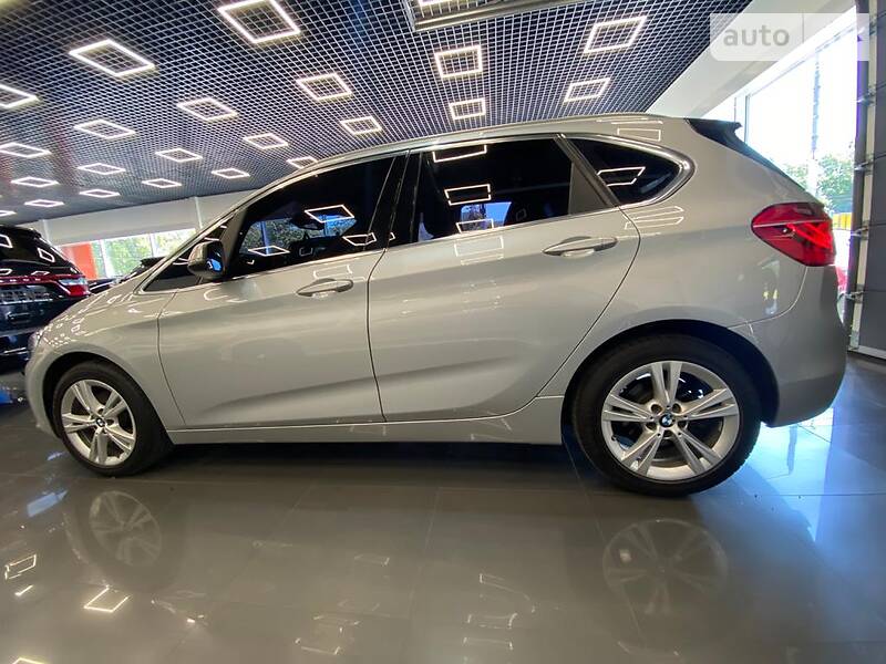 Хетчбек BMW 2 Series 2015 в Одесі