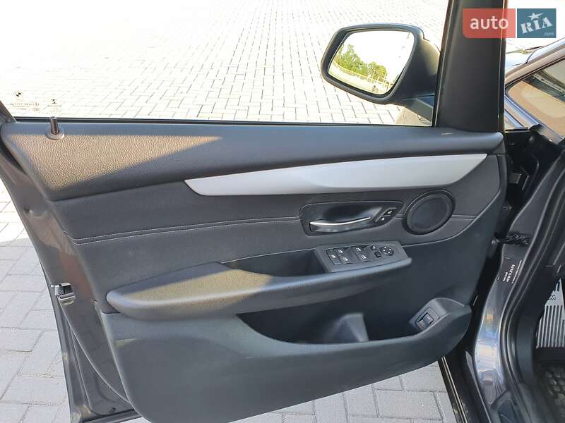 Минивэн BMW 2 Series 2016 в Запорожье
