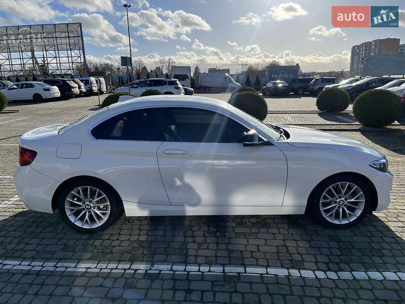 Купе BMW 2 Series 2015 в Львове