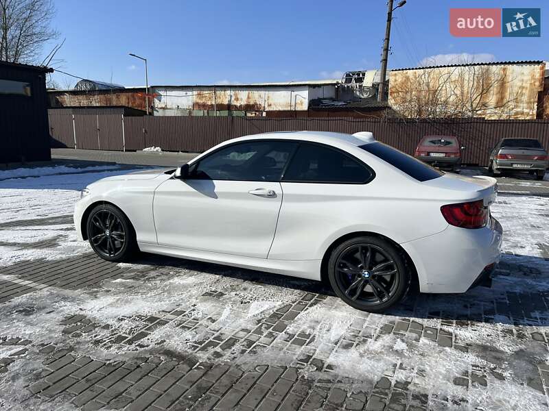 Купе BMW 2 Series 2015 в Черкасах