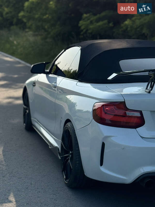 Кабріолет BMW 2 Series 2015 в Львові фото 12 Кабріолет BMW 2 Series 2015 в Львові