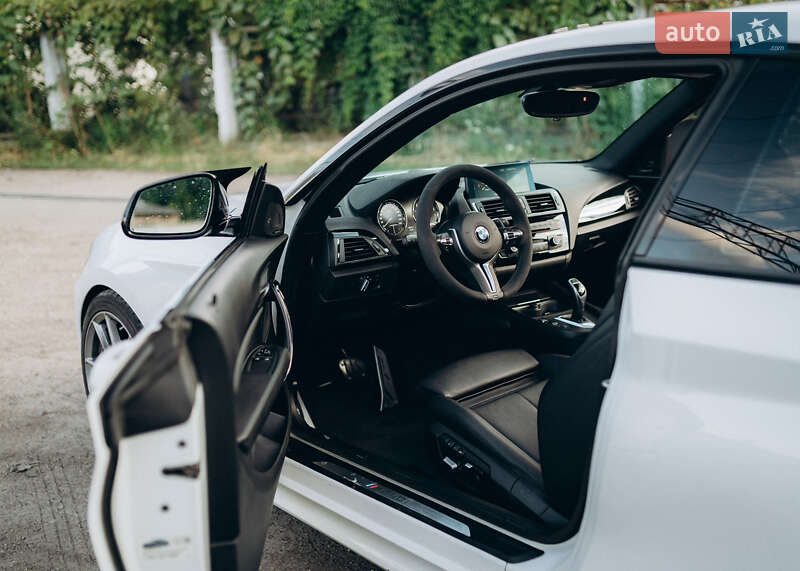 Купе BMW 2 Series 2017 в Киеве фото 20 Купе BMW 2 Series 2017 в Киеве