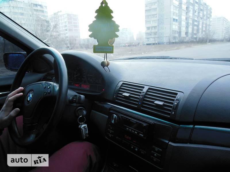 Седан BMW 3 Series 1998 в Каменском