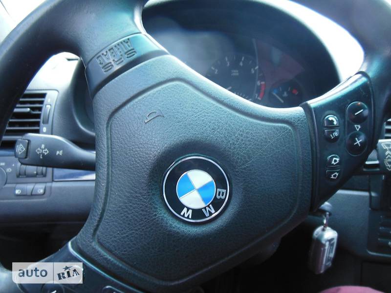 Седан BMW 3 Series 1998 в Каменском