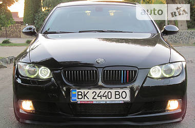 Купе BMW 3 Series 2009 в Ровно