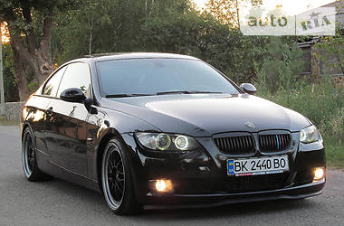 Купе BMW 3 Series 2009 в Ровно