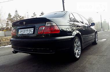 Седан BMW 3 Series 2001 в Малине