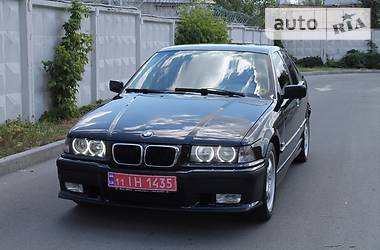 Седан BMW 3 Series 1996 в Киеве