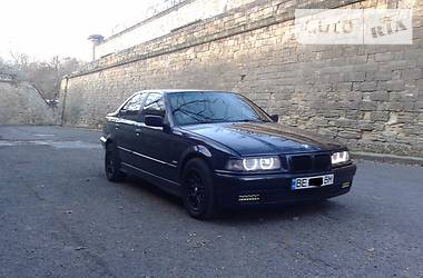 Седан BMW 3 Series 1997 в Николаеве