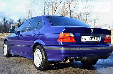 Седан BMW 3 Series 1994 в Горишних Плавнях