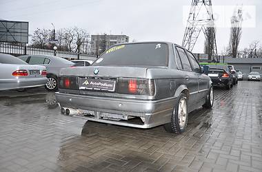 Седан BMW 3 Series 1987 в Николаеве