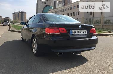 Купе BMW 3 Series 2009 в Києві