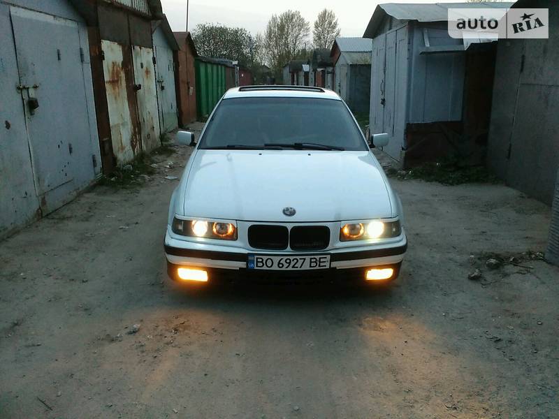 Седан BMW 3 Series 1994 в Тернополе