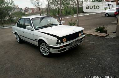 Седан BMW 3 Series 1987 в Виннице