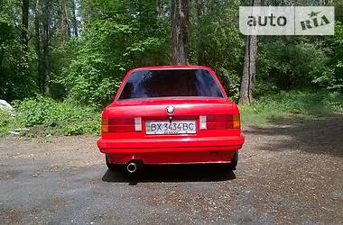 Седан BMW 3 Series 1987 в Киеве