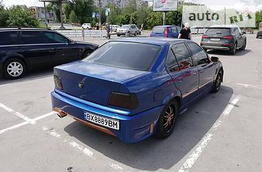 Седан BMW 3 Series 1991 в Хмельницком