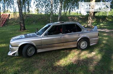 Седан BMW 3 Series 1986 в Чигирине
