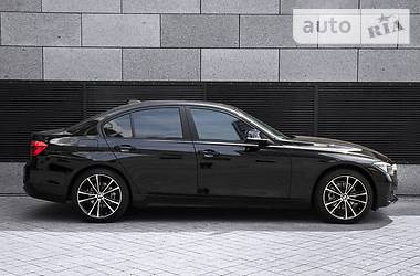 Седан BMW 3 Series 2017 в Киеве