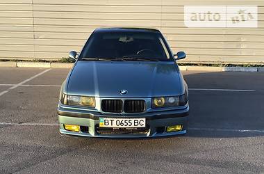 Седан BMW 3 Series 1994 в Херсоне