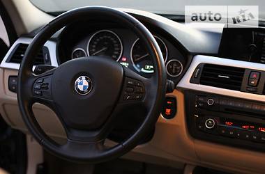 Седан BMW 3 Series 2012 в Львові