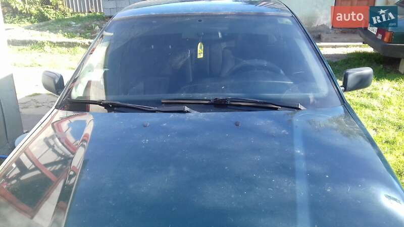 Седан BMW 3 Series 1994 в Львове