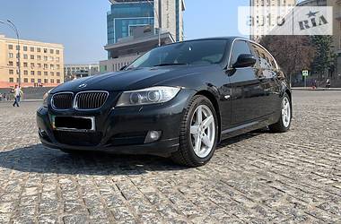 Седан BMW 3 Series 2010 в Харькове