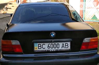 Седан BMW 3 Series 1993 в Золочеве