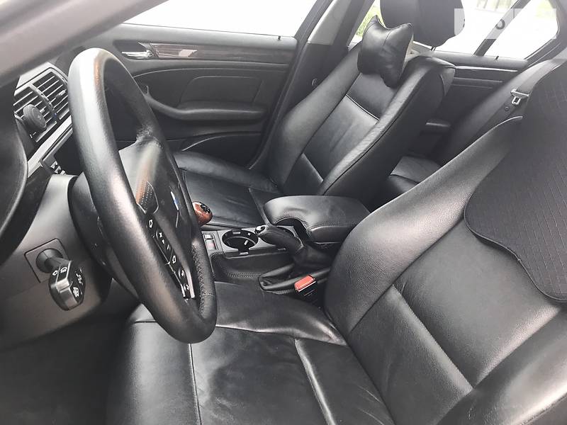 Седан BMW 3 Series 2004 в Киеве
