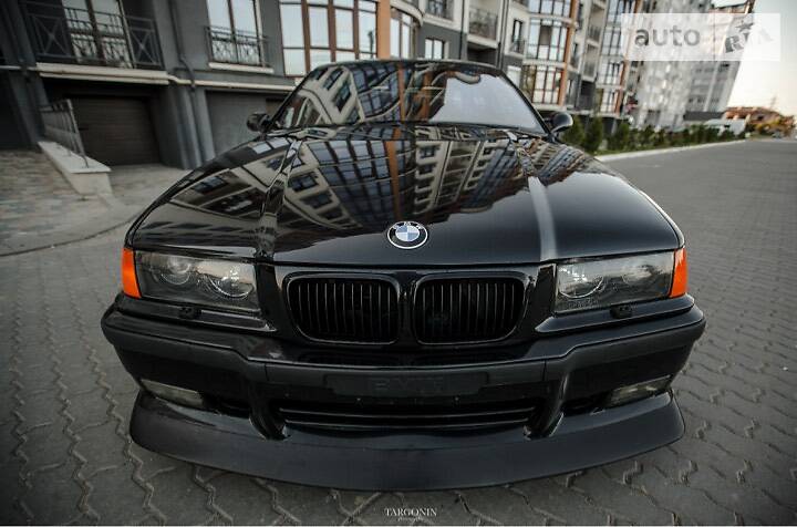 Седан BMW 3 Series 1991 в Ивано-Франковске