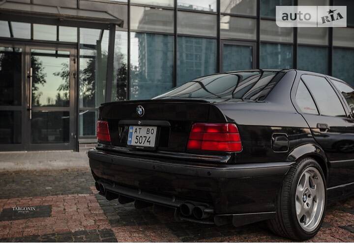 Седан BMW 3 Series 1991 в Ивано-Франковске