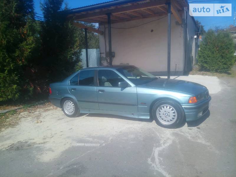 Седан BMW 3 Series 1996 в Трускавці
