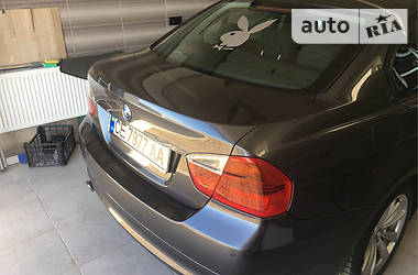 Седан BMW 3 Series 2006 в Черновцах