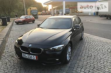 Седан BMW 3 Series 2015 в Чернівцях