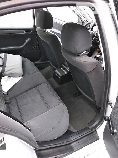 Седан BMW 3 Series 2000 в Києві