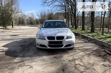Седан BMW 3 Series 2011 в 
