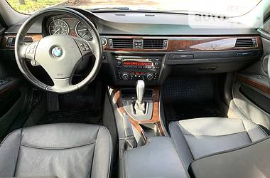 Седан BMW 3 Series 2011 в 