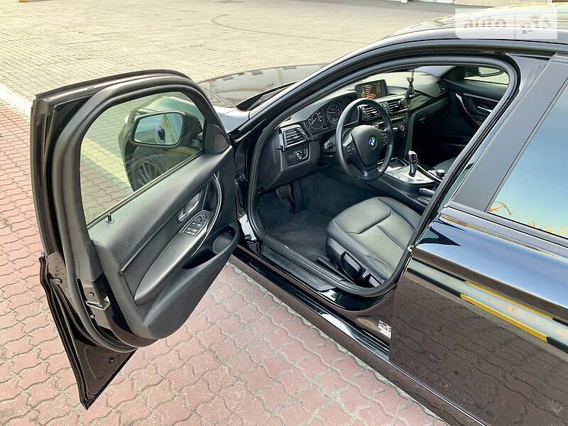 Седан BMW 3 Series 2015 в Одесі