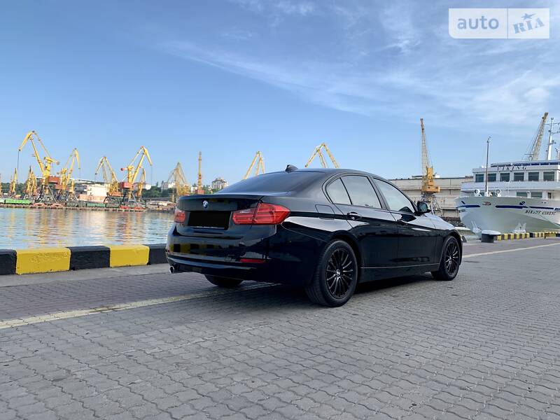 Седан BMW 3 Series 2015 в Одесі