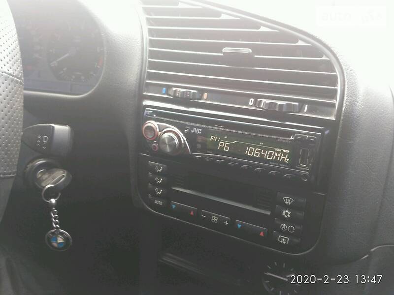 Седан BMW 3 Series 1998 в Рівному