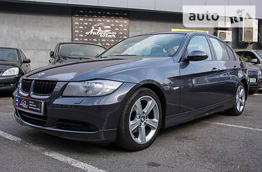 Седан BMW 3 Series 2005 в  Седан BMW 3 Series 2005 в