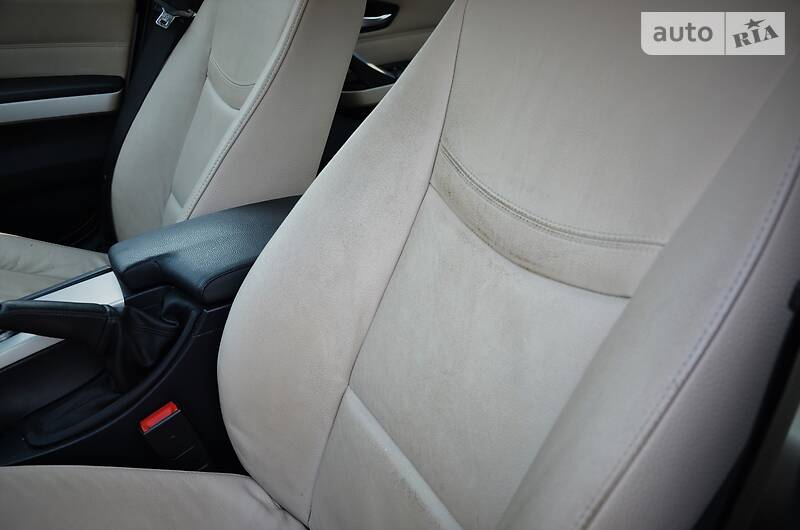 Седан BMW 3 Series 2010 в Києві
